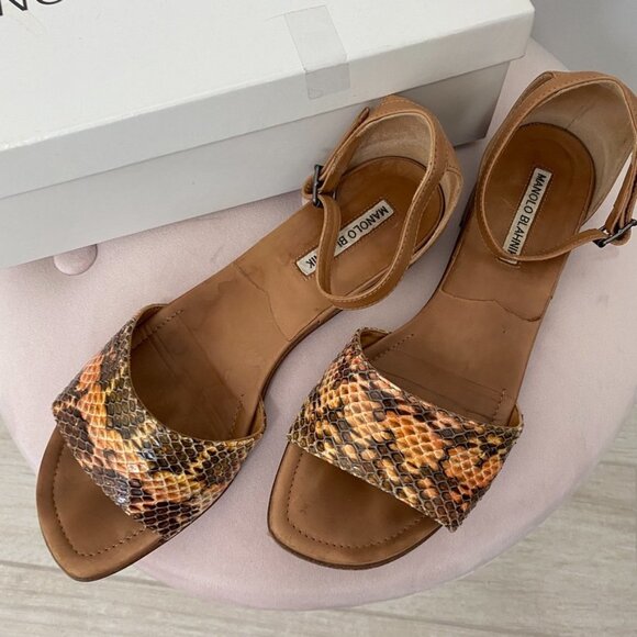 Manolo Blahnik Apollaclo Camel Flats Size 9.5 - Picture 2 of 8